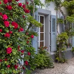 Chateau De Bossey 3*