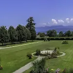 Chateau De Bossey 3*