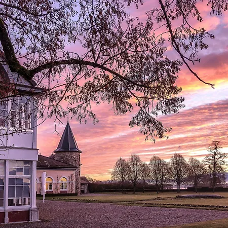 Chateau De Bossey Szálloda 3*