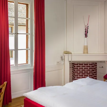 Chateau De Bossey 3*