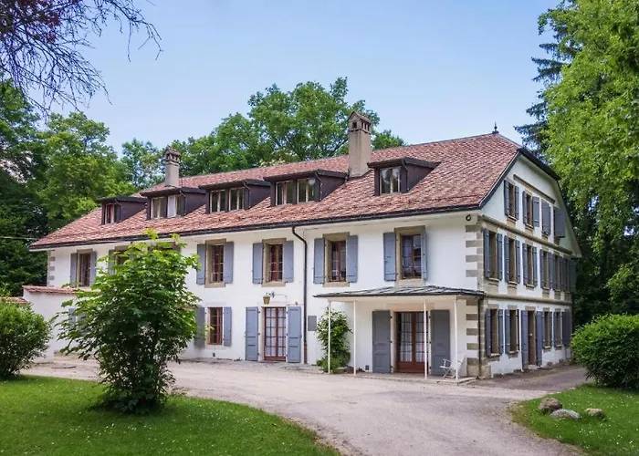 Otel Chateau De Bossey 3*