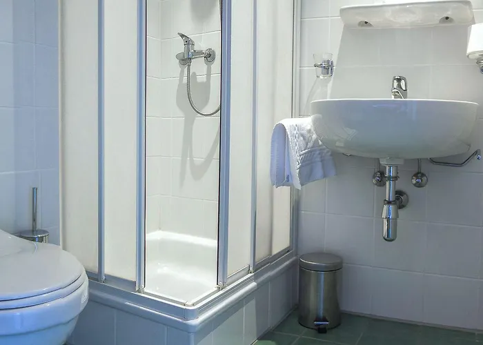 Otel Chateau De Bossey