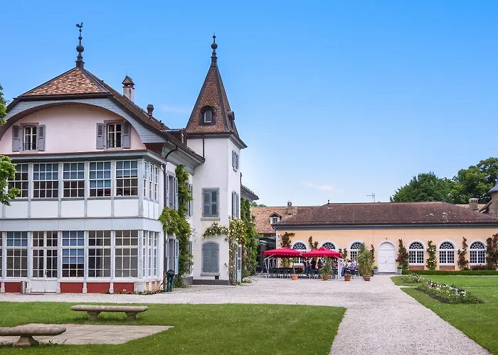Chateau De Bossey 3*