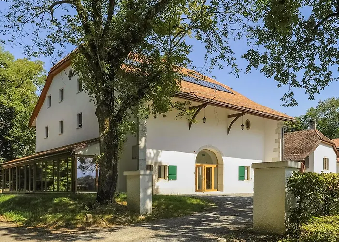 Chateau De Bossey Otel 3*