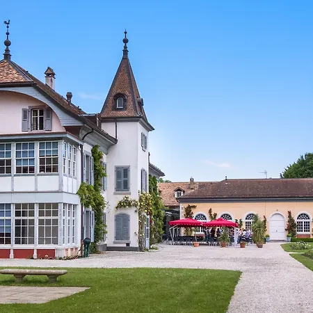 Chateau De Bossey 3*